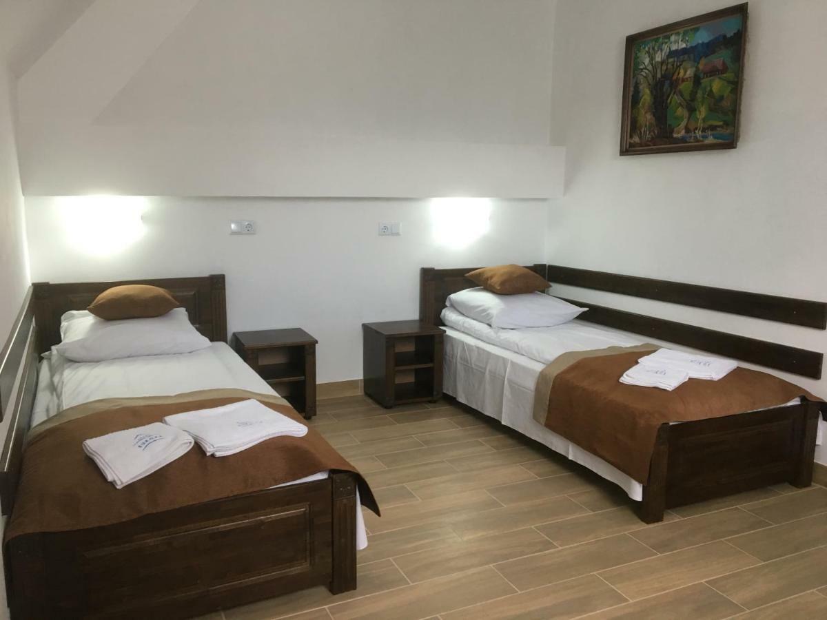 Europa Hotel Rakhiv Exterior photo