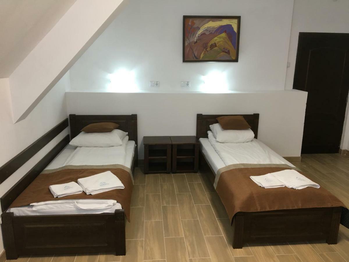 Europa Hotel Rakhiv Exterior photo